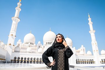 From Abu Dhabi: City Tour with Royal Palace & Sheikh Zayed Mosque