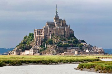 Mt St. Michel Private Tour with Abbey tickets and tour guide