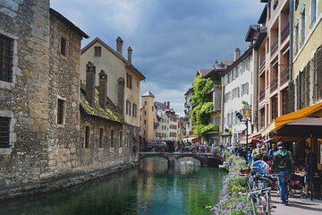 Touristic highlights of Annecy on a Half Day (4 Hours) Private Tour with a local