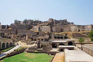 Tourisct Highlights of the Hyderabad (Guided Fullday Sightseeing Tour by Car)