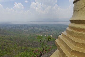 Trek to the Inle Golden Rock Pagoda
