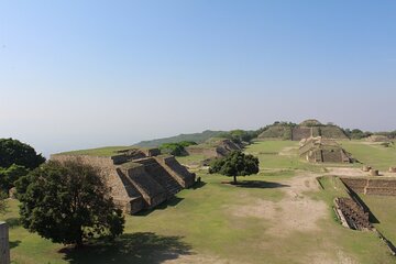 Monte Albán, Arrazola, Cuilapam y San Bartolo Coyotepec.