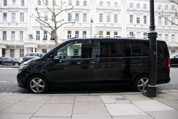 London Gatwick (LGW) Airport Arrival Shared Transfer - Airport to Hotel