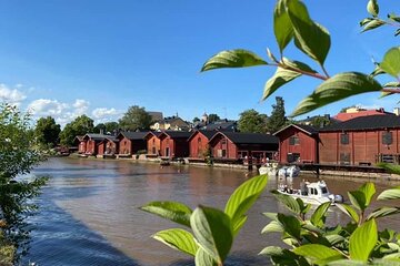 Helsinki Highlights & Medieval Porvoo Private Tour by By car