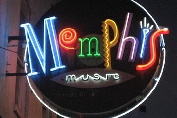 Nashville to Memphis Daytrip with Graceland VIP Tour and Sun Studio Admission