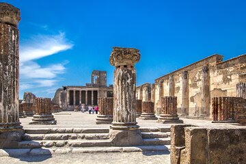 Pompeii and Herculaneum Small Group tour with an Archaeologist