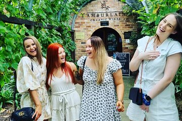 Hunter Valley Wine, Gin, Cheese & Chocolate Tour from Newcastle