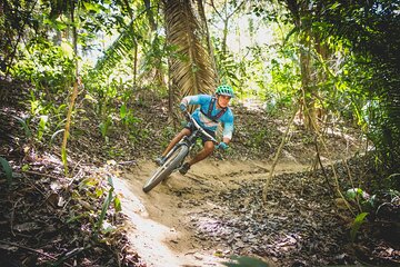 SINGLETRACK MOUNTAIN BIKE - Guided through the jungle