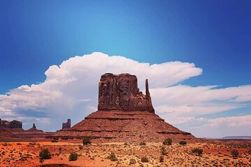 2.5 Hours Monument Valley Historical Sightseeing Tour by Jeep