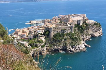 Full-Day Art and Food Private Guided Tour at Sperlonga and Gaeta