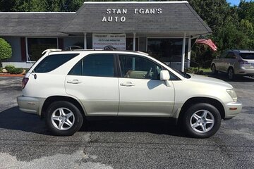 Private taxi or minivan: Phnom Phen <-> Siem Reap