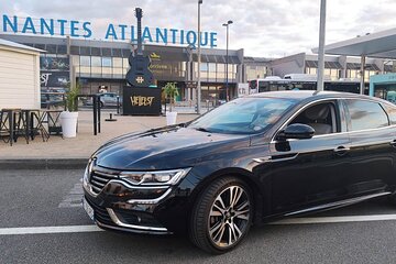 Private Transfer from Airports to Nantes