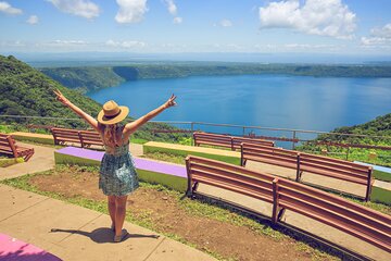 4 in 1 San Juan de Oriente, Laguna de Apoyo, Masaya National Park and Market