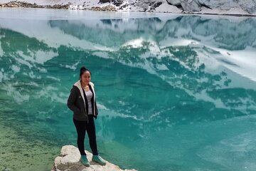 Full day Tour Charquini and Laguna Esmeralda