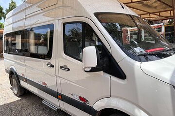 One-Way Shuttle Transfer: Huacachina to Nazca