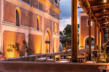 Night Visit to Bodega Toneles + Dinner at El Enemigo. Transport