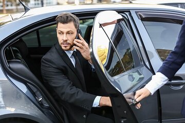 Luxury Airport Transfers & Best Limo Service in Melbourne
