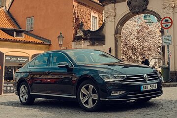 Passau to Prague - Private Transfer by LIMOUSINE 3+1pax