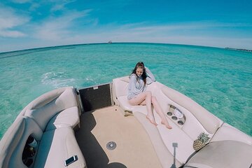 12 passenger Crab Island pontoon boat rental