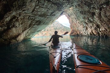 Naxos: Rhina Cave Sea Kayaking Tour