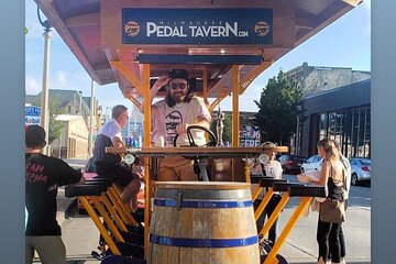 Milwaukee Private Pedal Tavern Tour 