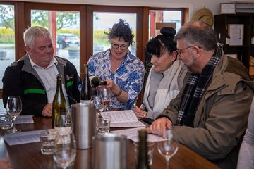 Taste the Valley Wine Tour in Marlborough with Wine Tasting