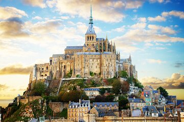 Mont Saint Michel Day Trip from Paris with English Speaking Guide
