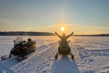 Day tour with snowmobile in Kiruna 1:30 pm