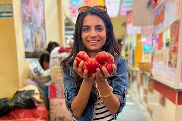 Prepare an Oaxacan Mole by a Traditional Cook
