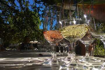 Wine tour to Stellenbosch & Franschhoek • incl tastings & lunch