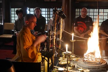 Mt. Inunaki Trekking and Goma Prayer Experience in Osaka