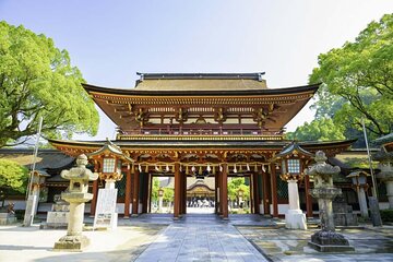 Japan's Dazaifu and Mountaintop Full Day Private Tour