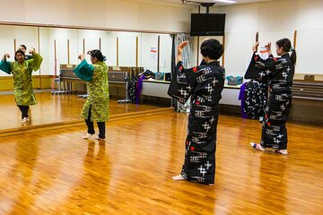 Okinawa: Explore tradition with Ryukyu dance workshop!