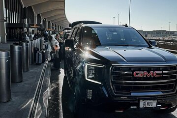 Black SUV Transfer From or To JFK, LGA, EWR - All Fees Included