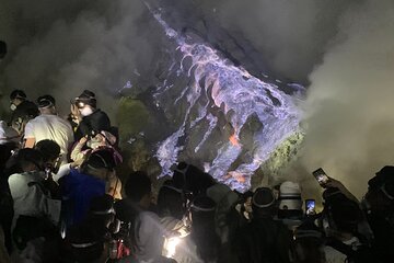 Ijen Blue Fire Sharing Tour from Banyuwangi