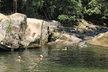 Full Day Tour in Country Towns, Rivers and Aussie Farm