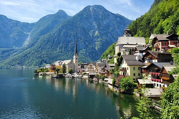 Full Day Tour from Vienna: Wachau, Melk, Hallstatt & Salzburg
